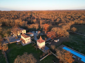Domaine de Fangal, Pgeonnier 2p, maison 8p - piscine 25m - gîtes climatisés